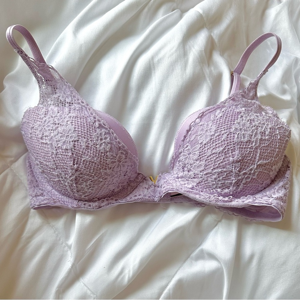 Victoria's Secret Lavender Lace Push-Up Bra